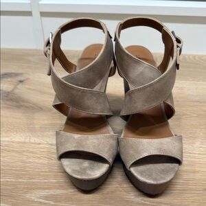Elegant Tan Women's Sandals